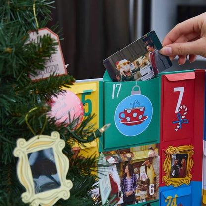 24 TheOneWith™ – Adventskalenderen med 24 ikoniske øjeblikke