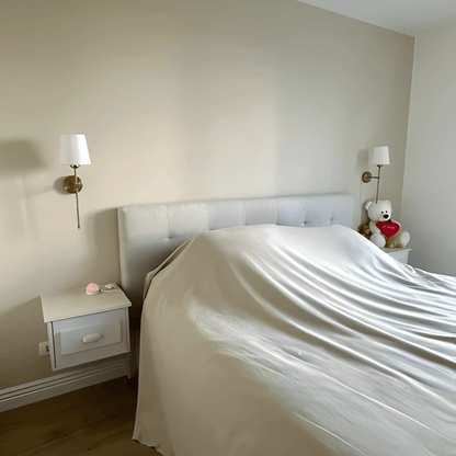 AMARA – Trådløs væglampe med genopladeligt batteri, dæmpbart RGB-lys og fjernbetjening