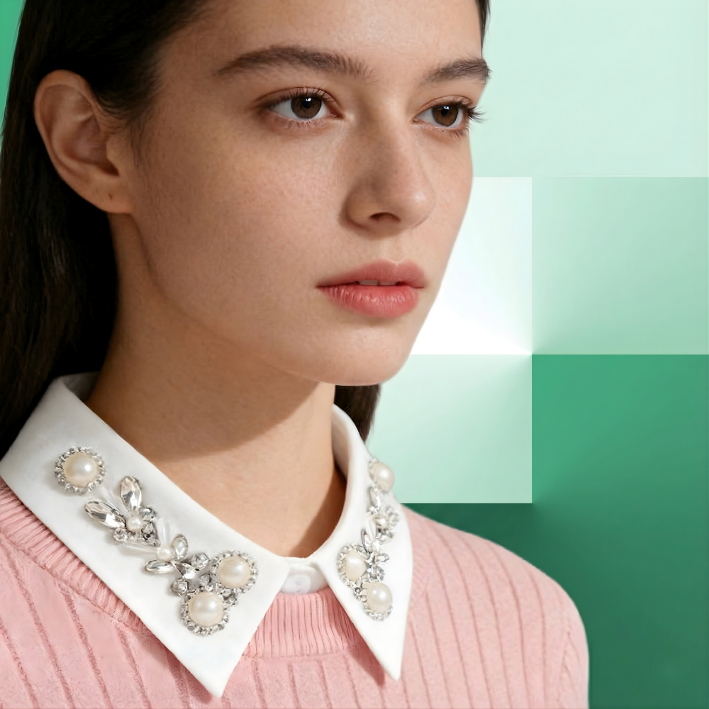 EleganCrest™ – Falsk Skjortekrave med Diamant- & Perledetaljer
