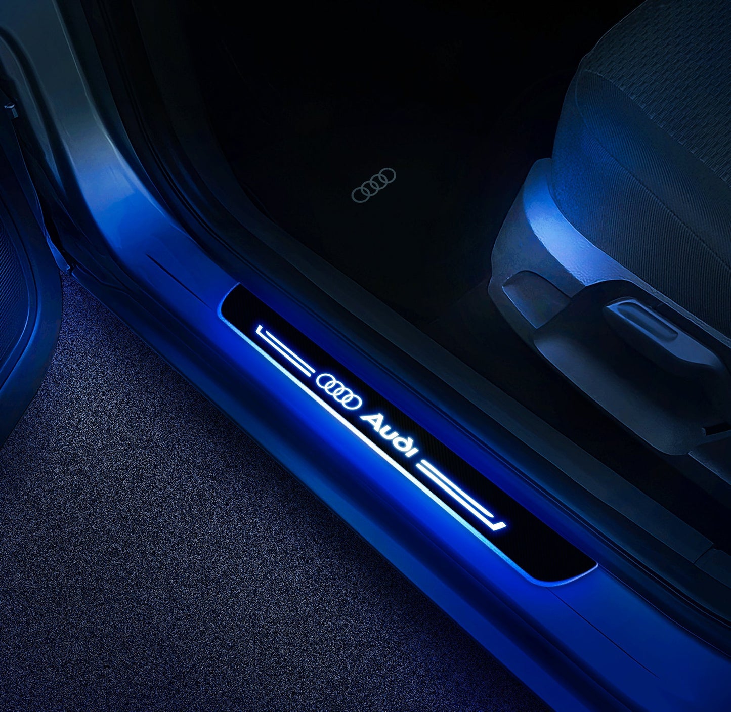 IlluminateDrive™ | LED-indstigningslys til bil – magnetisk montering & skiftende farver med dit logo