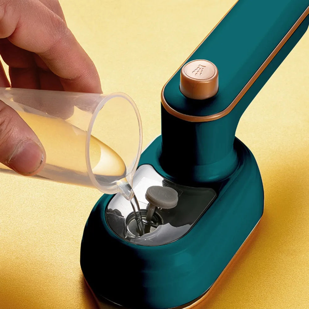 MicroIron™: Bærbart Mini Strygejern til Tøj