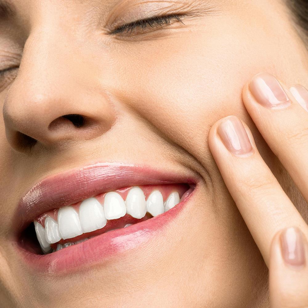 Strålende Smil™ – Klinik-inspireret tandblegning til hjemmebrug