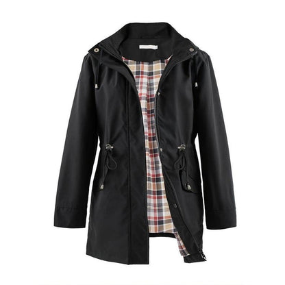 Mellemlang vindjakke med hætte, snøre og lynlås